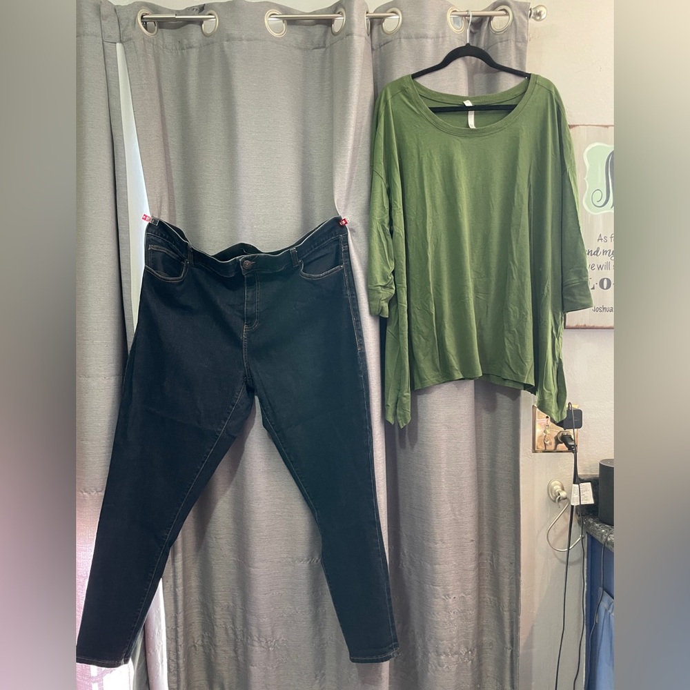 LuLaRoe Women's Jeans and Cozy Collection Top.